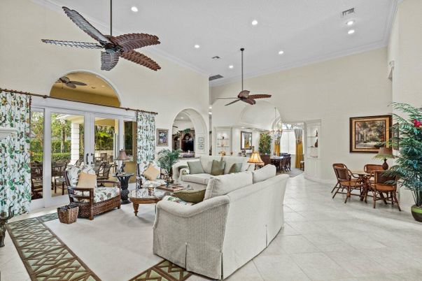Dining room, Interior, Living room, Recessed Lighting