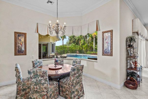 Chandelier, Dining room, Interior