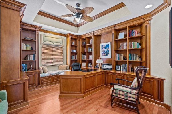Home Office, Interior, Recessed Lighting, Wood Texture Flooring