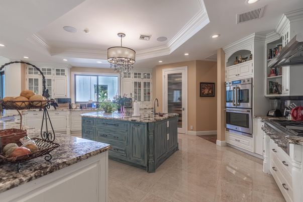 Chandelier, Interior, Kitchen, Recessed Lighting, Stainless Steel Appliances