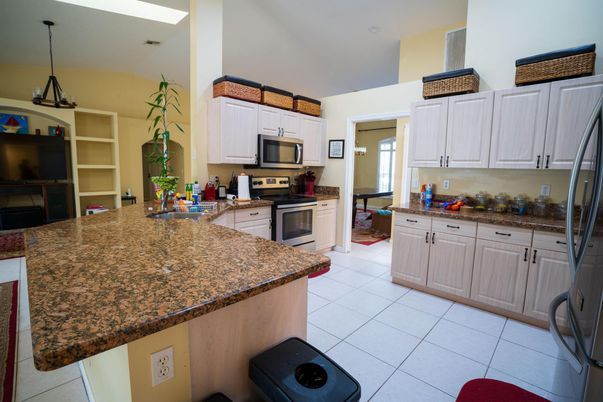 Interior, Kitchen, Pendant Lights, Stainless Steel Appliances