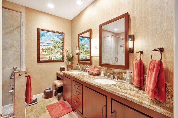 Bathroom, Dual Sink Vanities, Interior, Recessed Lighting