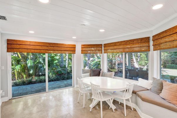 Dining room, Interior, Recessed Lighting