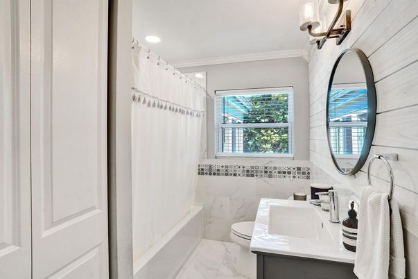 Bathroom, Interior, Marble, Recessed Lighting