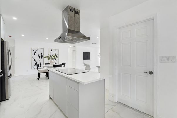 Dining room, Interior, Kitchen, Marble, Recessed Lighting