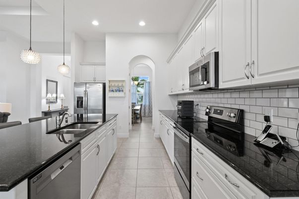 Interior, Kitchen, Pendant Lights, Recessed Lighting, Stainless Steel Appliances
