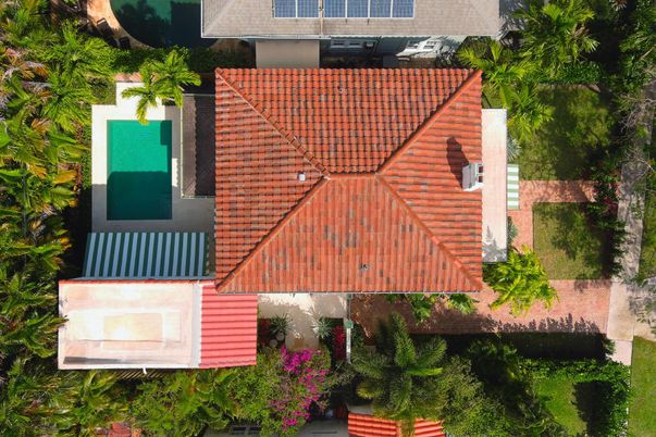 Exterior, Drone