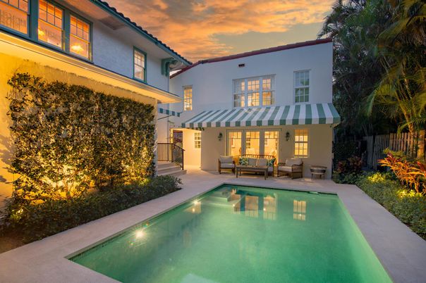 Exterior, Pool