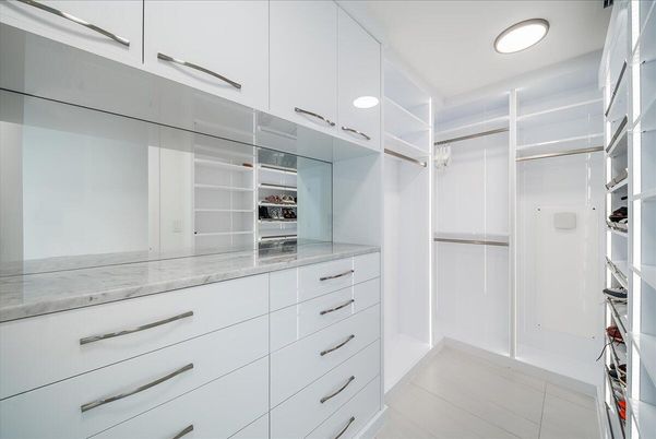 Interior, Recessed Lighting, Walk-in Closets