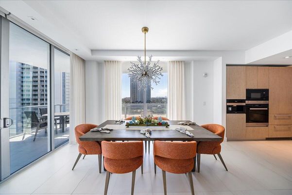 Dining room, Interior, Kitchen, Pendant Lights, Recessed Lighting, Stainless Steel Appliances