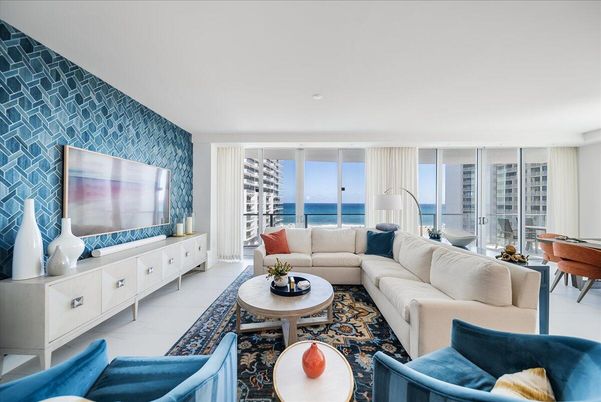 Interior, Living room, Water