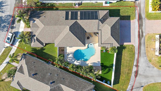 Exterior, Drone