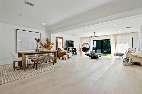 Dining room, Interior, Living room, Pendant Lights, Recessed Lighting, Wood Texture Flooring