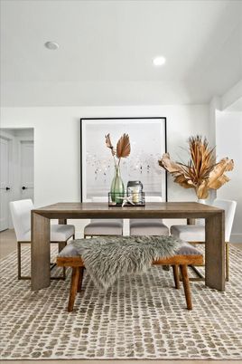 Dining room, Interior, Recessed Lighting