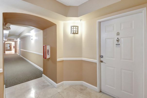 Elevator, Interior