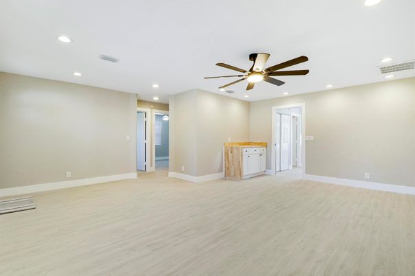 Empty room, Interior, Recessed Lighting, Wood Texture Flooring