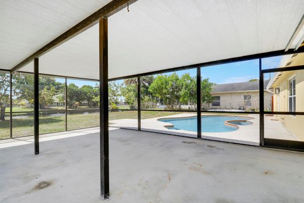 Interior, Pool, Sun Room