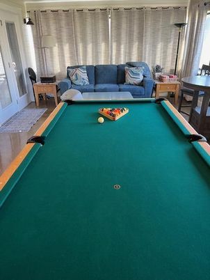 Billiard Table, Game Room, Interior