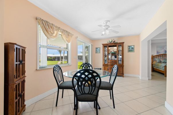 Dining room, Interior