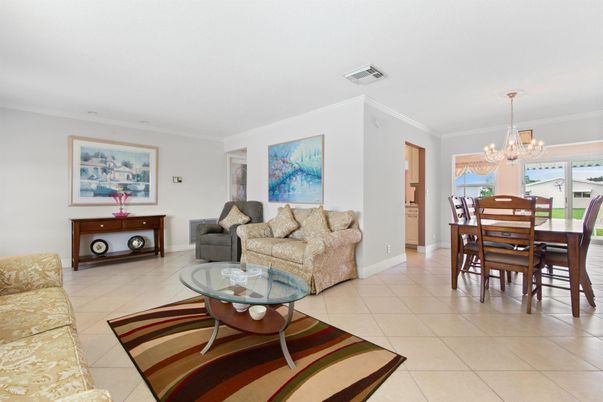 Chandelier, Dining room, Interior, Living room