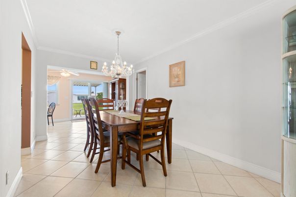 Chandelier, Dining room, Interior