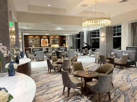 Dining room, Interior, Living room, Pendant Lights, Piano, Recessed Lighting