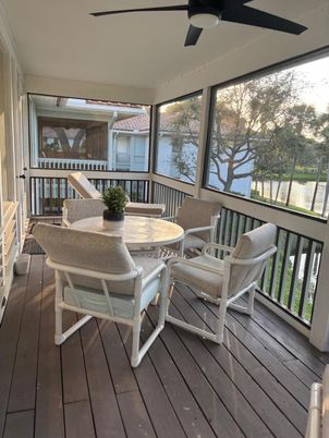 Dining room, Interior, Sun Room, Water, Wood Texture Flooring