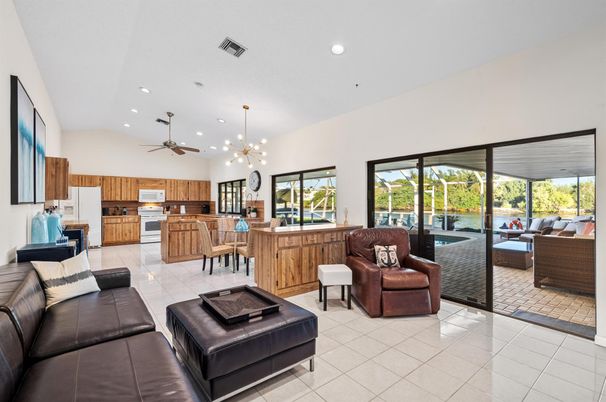Interior, Kitchen, Living room, Pendant Lights, Recessed Lighting