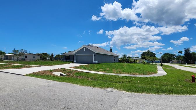 Backyard, Detached Garage, Exterior