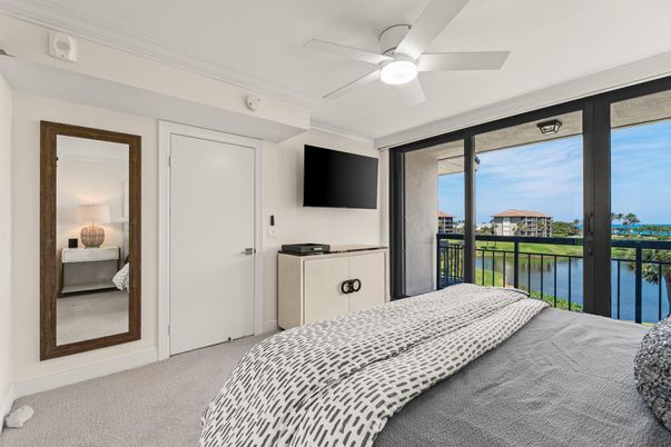 Bedroom, Interior, Water