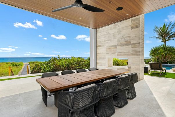 Exterior, Pool, Water