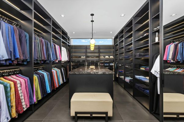 Interior, Pendant Lights, Recessed Lighting, Walk-in Closets