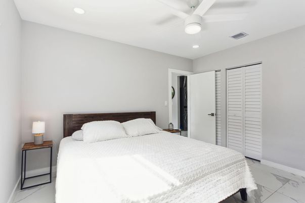 Bedroom, Interior, Marble, Recessed Lighting
