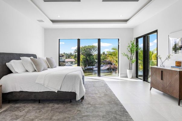 Bedroom, Interior, Recessed Lighting, Water