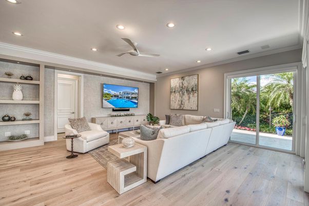 Interior, Living room, Recessed Lighting, Wood Texture Flooring
