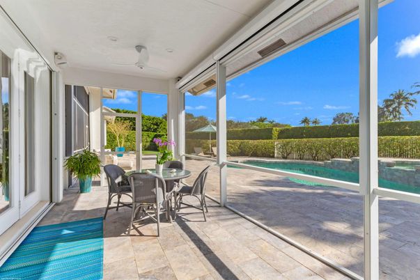 Interior, Pool, Sun Room