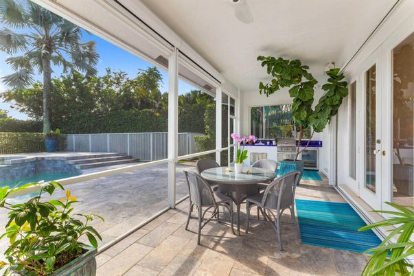 Dining room, Interior, Pool, Sun Room