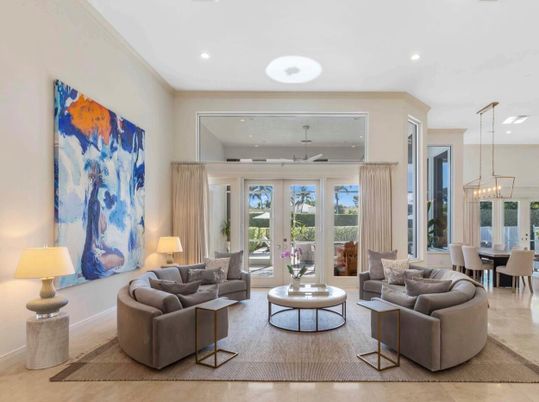 Dining room, Interior, Living room, Pendant Lights, Recessed Lighting