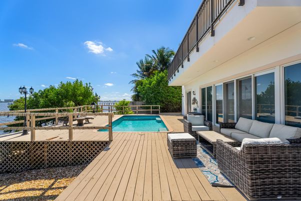 Exterior, Pool, Water