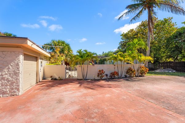 Backyard, Detached Garage, Exterior