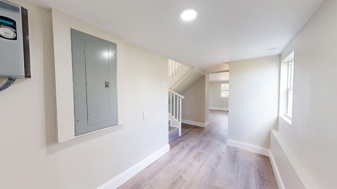 Interior, Recessed Lighting, Wood Texture Flooring