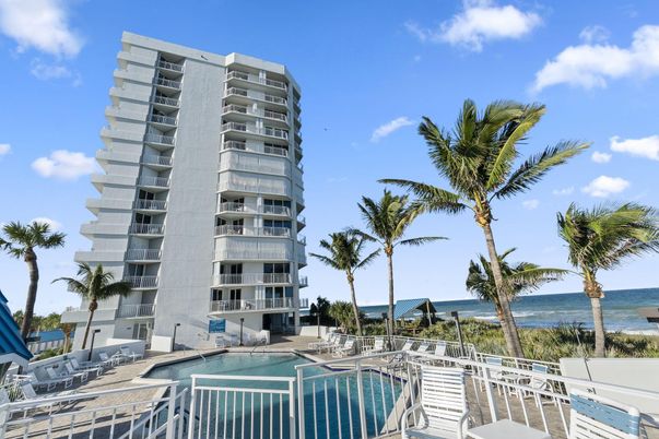 Exterior, Pool, Water