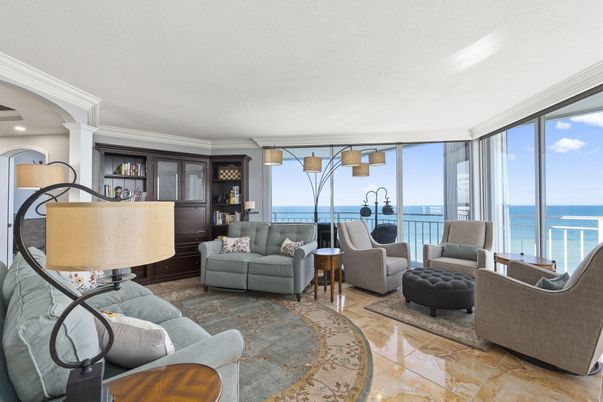 Interior, Living room, Water