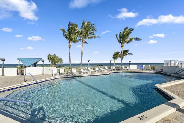 Exterior, Pool, Water