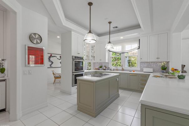 Interior, Kitchen, Pendant Lights, Recessed Lighting, Stainless Steel Appliances