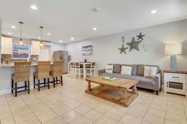 Dining room, Interior, Kitchen, Living room, Pendant Lights, Recessed Lighting