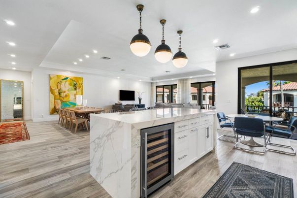 Dining room, Interior, Kitchen, Pendant Lights, Recessed Lighting, Wood Texture Flooring