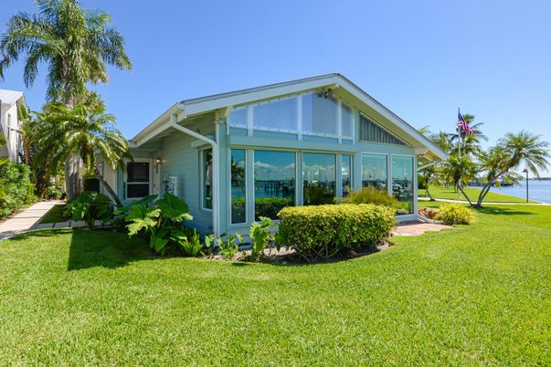 Backyard, Exterior, Water