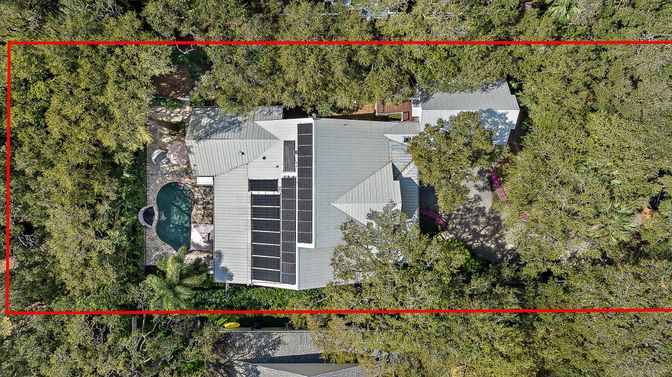 Exterior, Drone