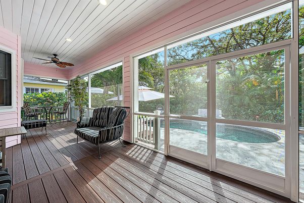 Interior, Recessed Lighting, Sun Room, Wood Texture Flooring